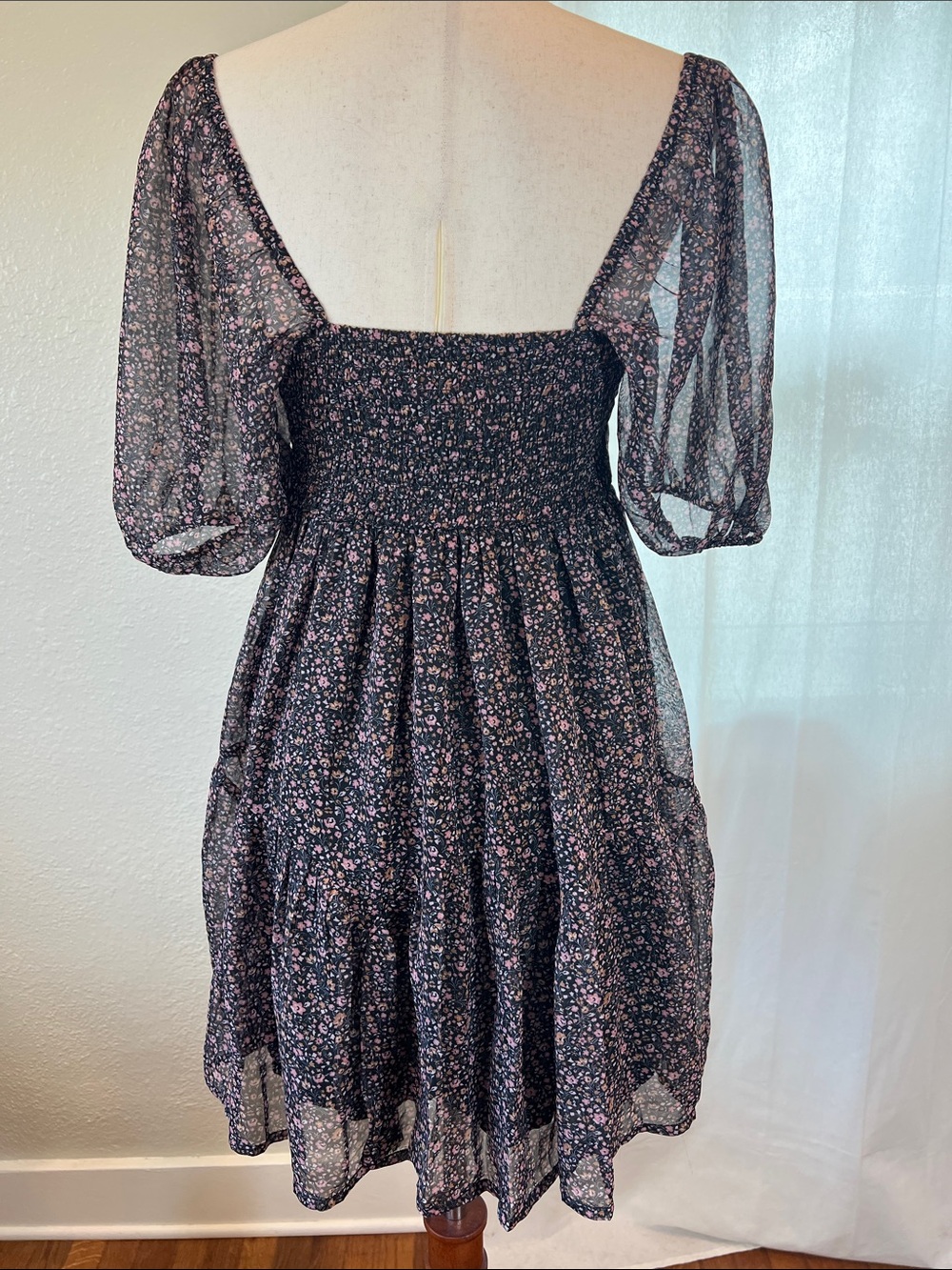 saltwater LUXE Carlie Black Mini Dress with Pink Floral Pattern. Size S. NWT - Picture 4 of 9